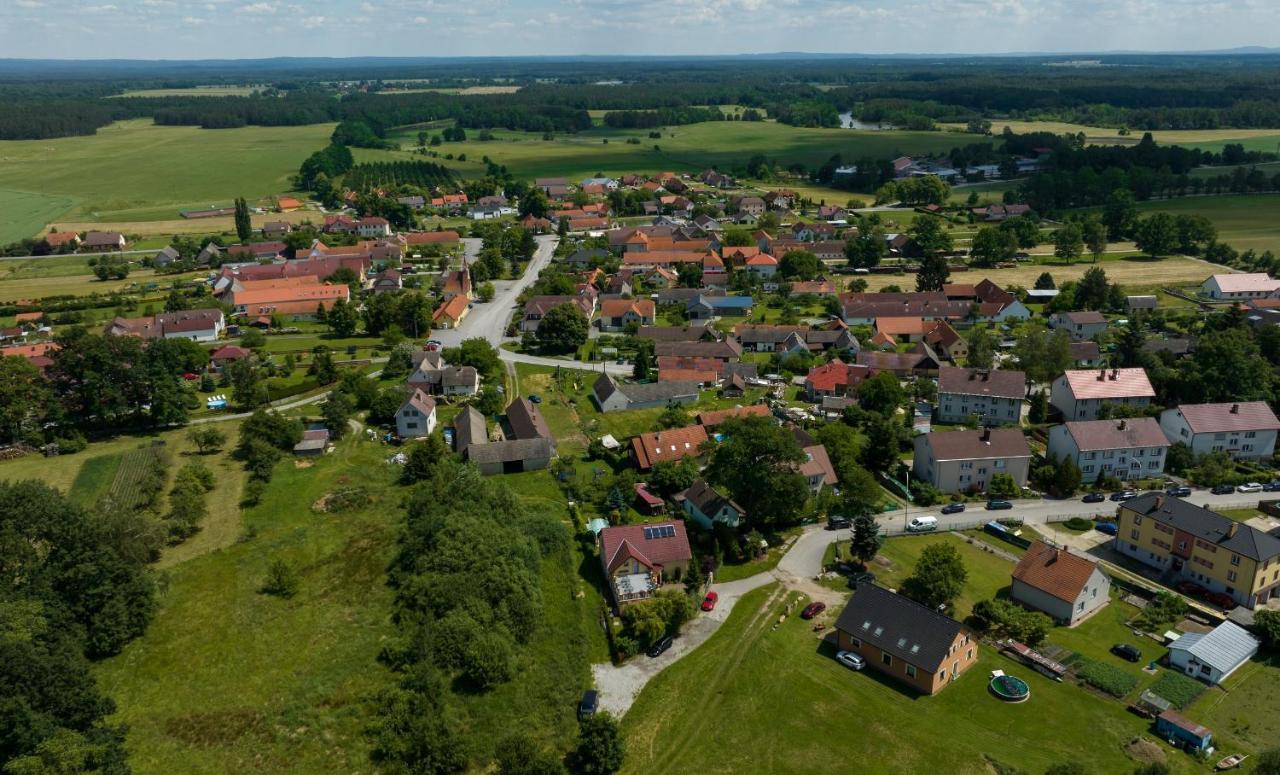 Penzion U Sykoru Trebon Exterior photo